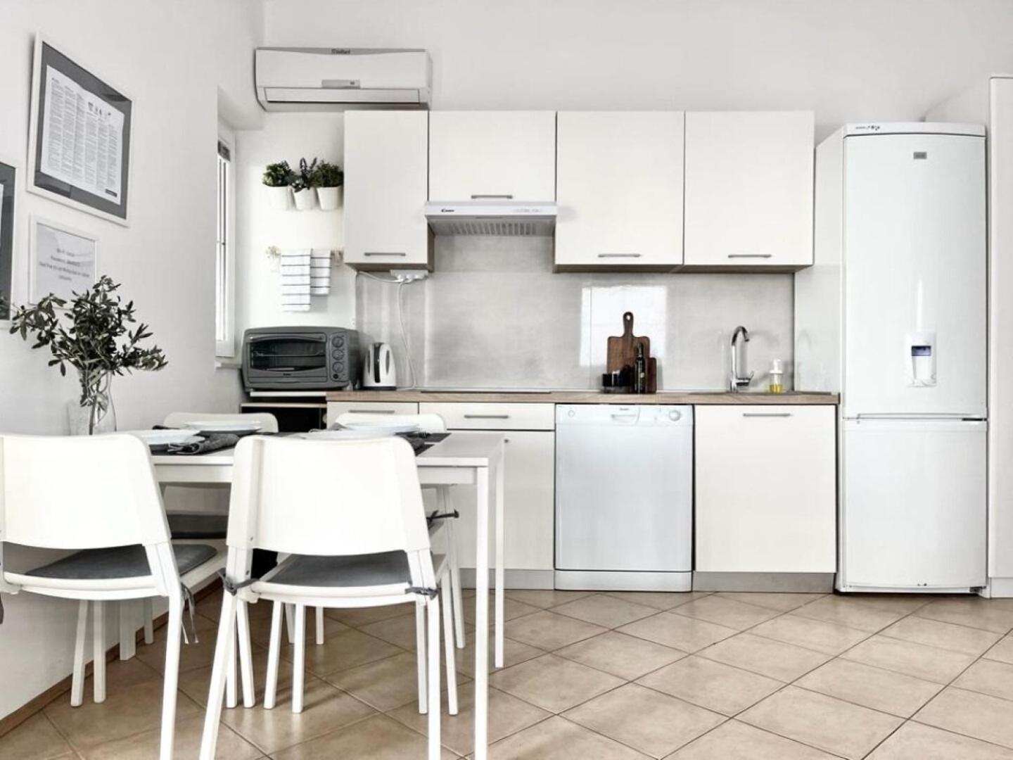 Apartments Josip Drage Exterior photo