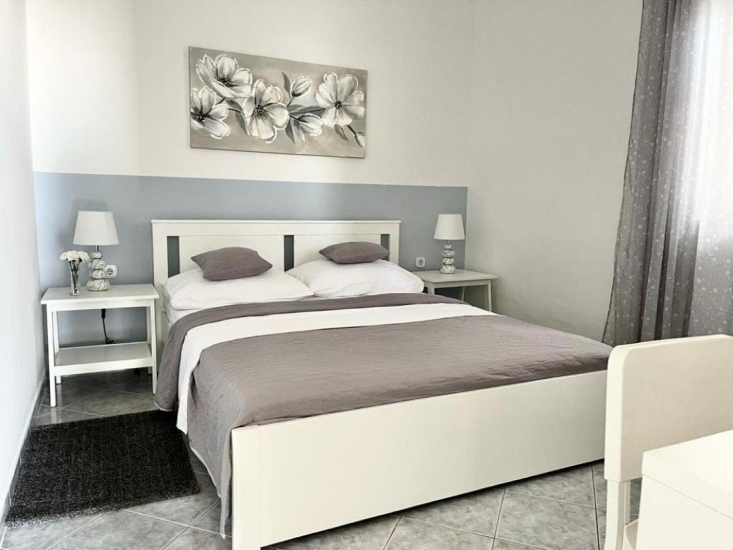 Apartments Josip Drage Exterior photo
