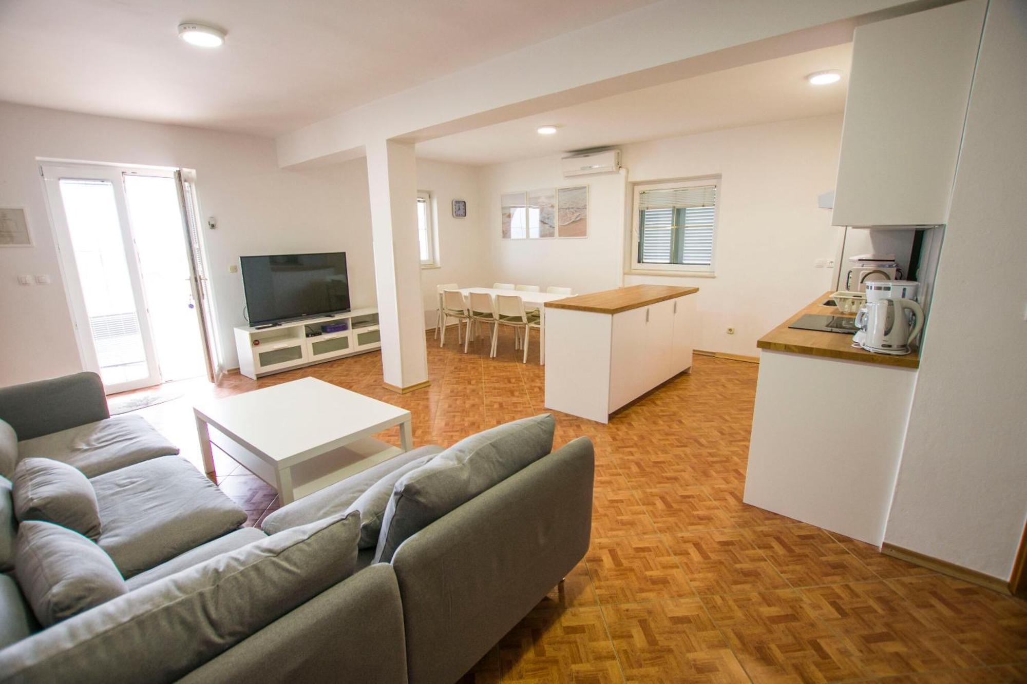 Apartments Josip Drage Exterior photo